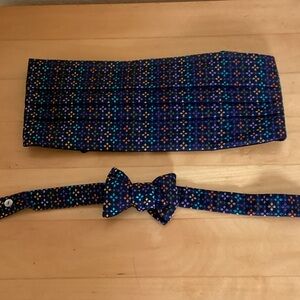 Neiman Marcus Black Patterned Men’s Bow Tie and Cummerbund